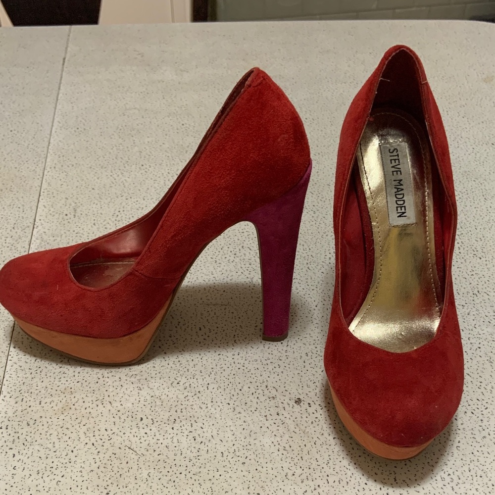 Steve Madden Red and Pink Suede Heels